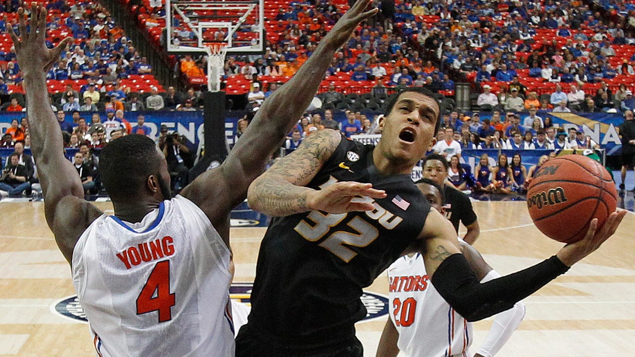No. 1 Florida turns it on late, beats Mizzou 72-49